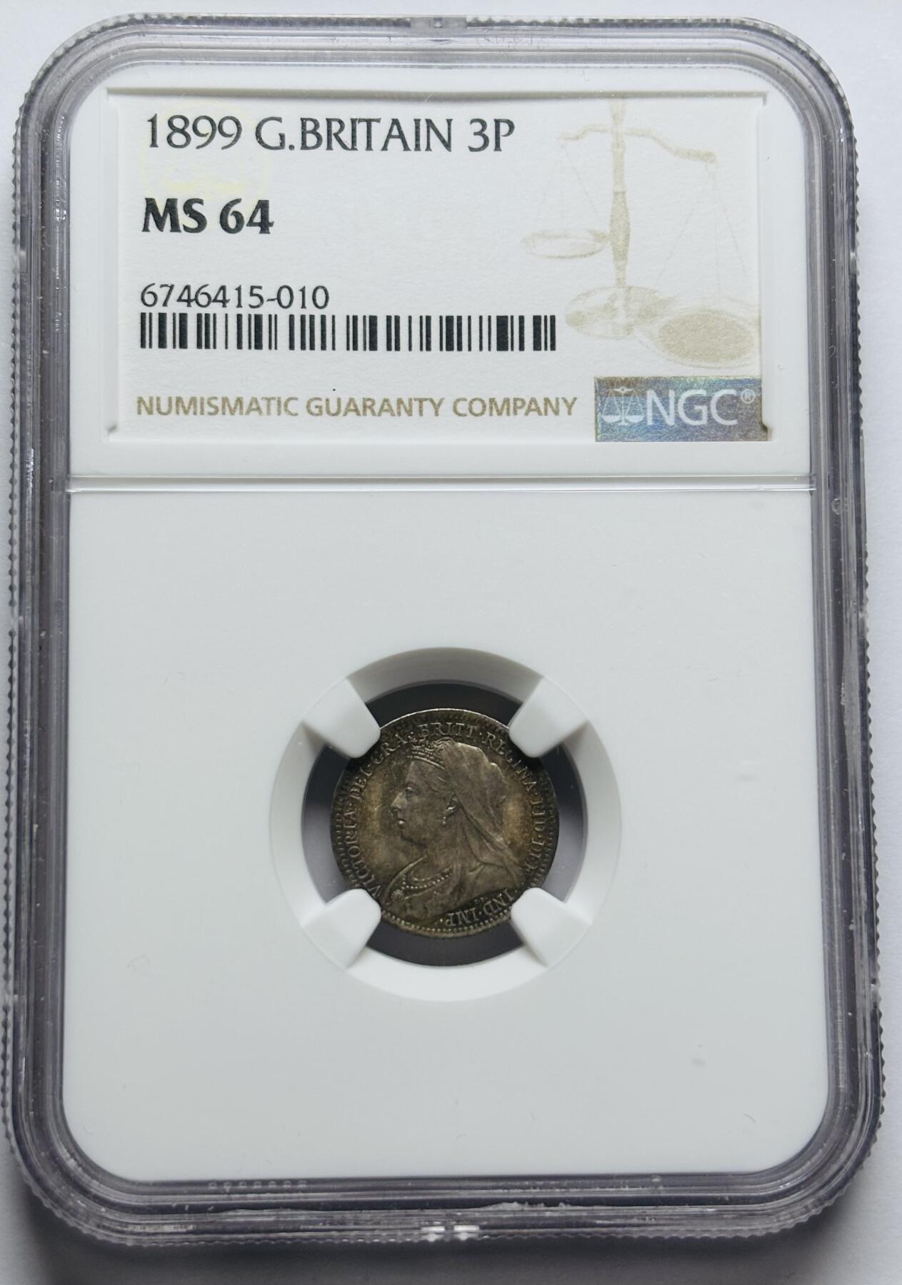 文馨钱币收藏第 283 场，【大雪鉴珍，寒英缀金】金银纪念币精品场，诚邀您的参与【长期接代拍品】 1899 年英国维多利亚女王 3 便士银币，NGC 评级 MS64 分，经典老包浆泛彩，入眼舒服
