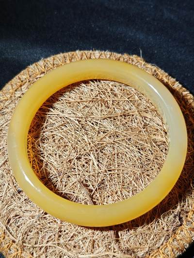 91期回流戒指饰品杂件纪念章丝路钱币专场 - 天然玛瑙手镯