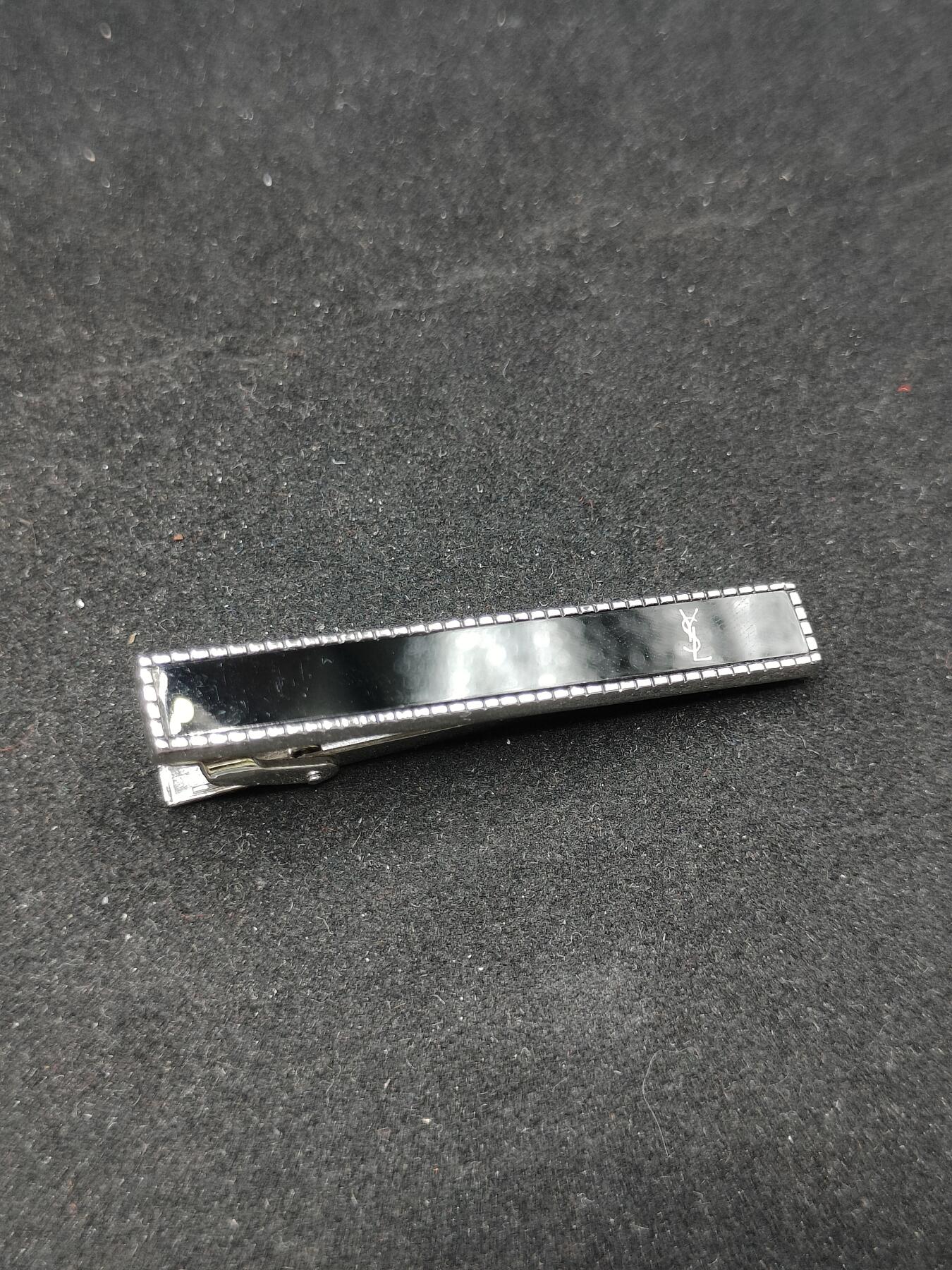 0元起拍勋章 第315期 咸鱼国勋章拍卖专场 12月3日（周三）下午6：00开始 日本中古正品圣罗兰领带夹