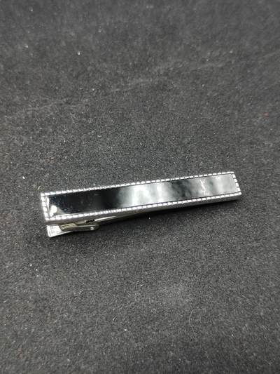 0元起拍勋章 第315期 咸鱼国勋章拍卖专场 12月3日（周三）下午6：00开始 - 日本中古正品圣罗兰领带夹