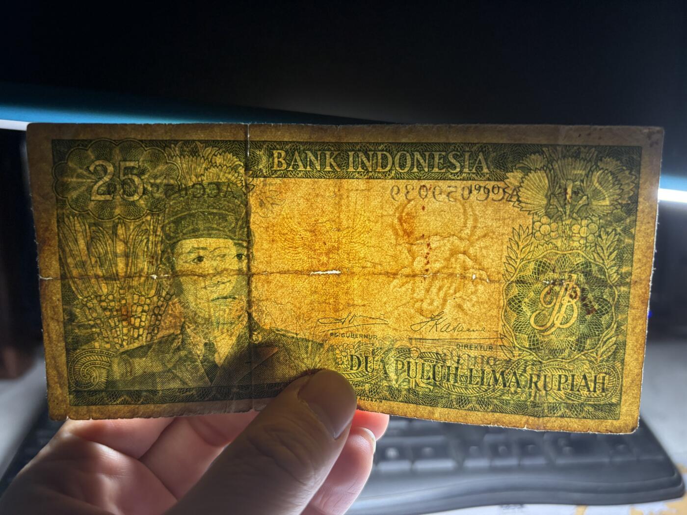 2025年集古藏今外币拍卖第十期-第10场—（总第290拍-纸币专场），本期拍完结算一次，发货时间2-3天，休息几天后继续新的一期拍卖。 1960年印尼25盾