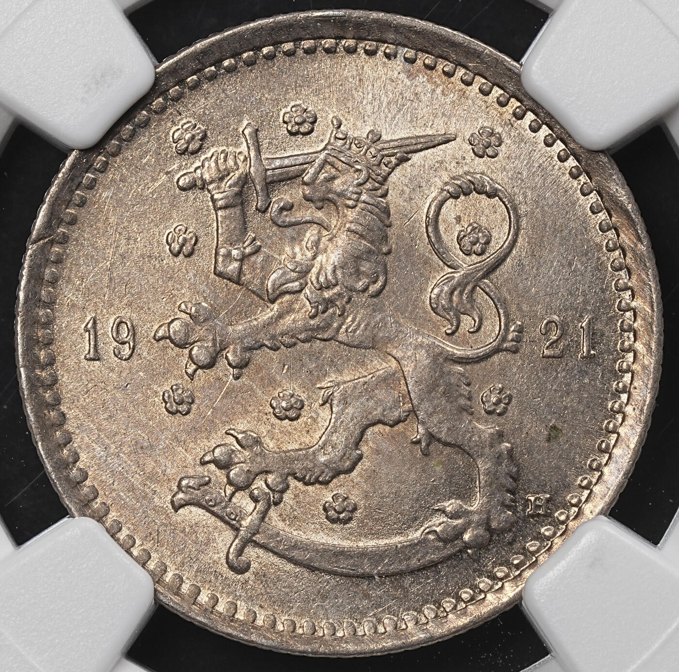 修遠堂世界钱币第九十六期 NGC评级 芬兰钱币2枚