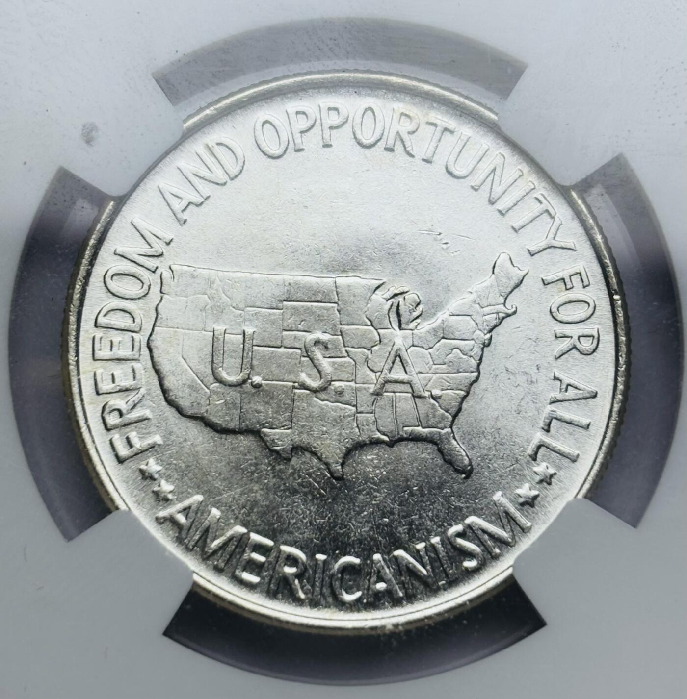 文馨钱币收藏第 283 场，【大雪鉴珍，寒英缀金】金银纪念币精品场，诚邀您的参与【长期接代拍品】 美国1952年50分半元银币，布克·华盛顿和乔治·卡弗 NGC 评级 MS 63 分原光卷拆状态底板丝滑干净