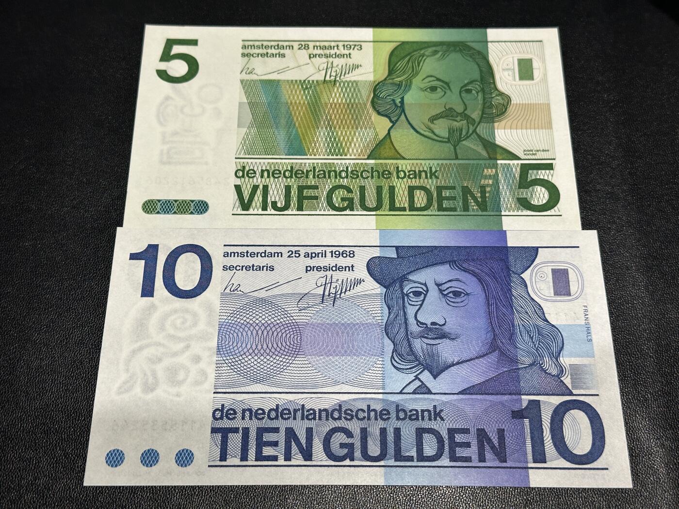 《外钞收藏家》第五百九十期（欧洲强钞、港币、硬通货及丰富裸币大拍场）（本平台长期征集拍品、欢迎藏友们联系合作） 荷兰人像版5和10盾 2张一起 全新UNC