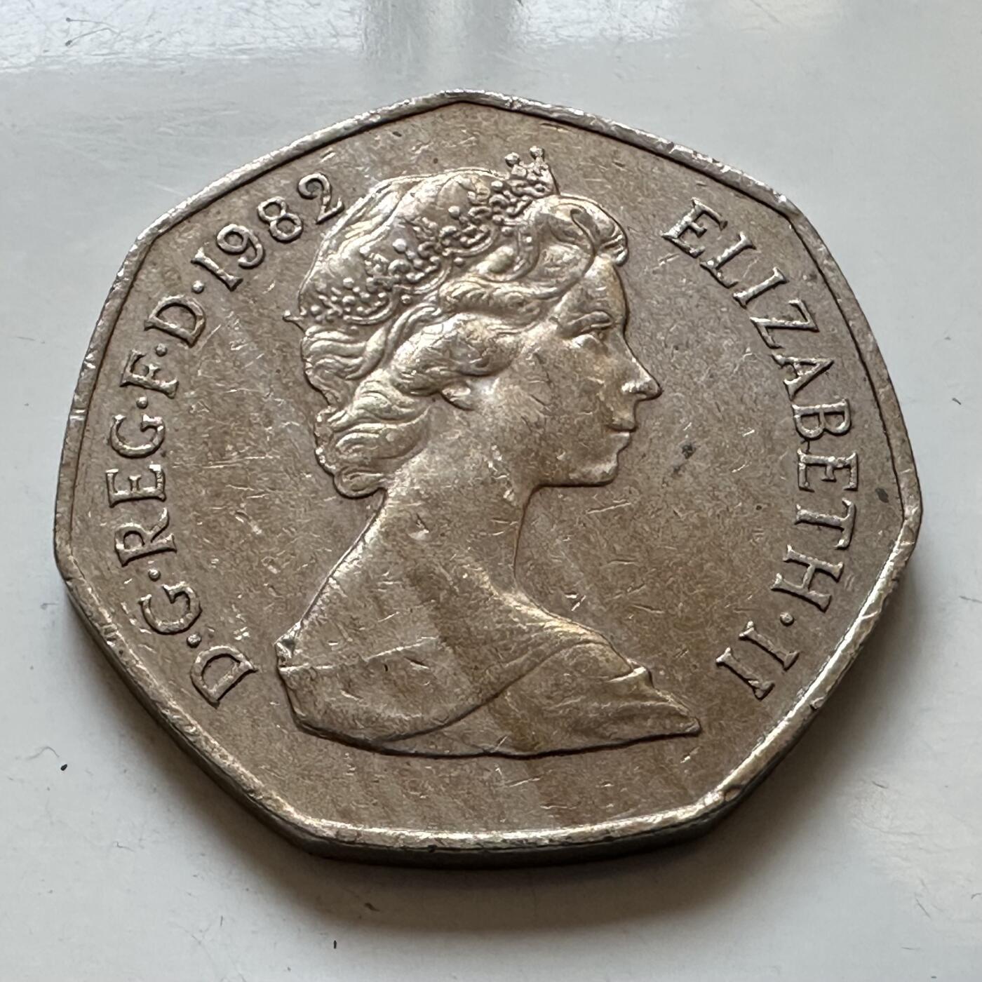 🌹外币初藏🌹🐯2025年第135场  每周二四六晚8️⃣点 接代拍 英国1982年50便士 比新便士版本少