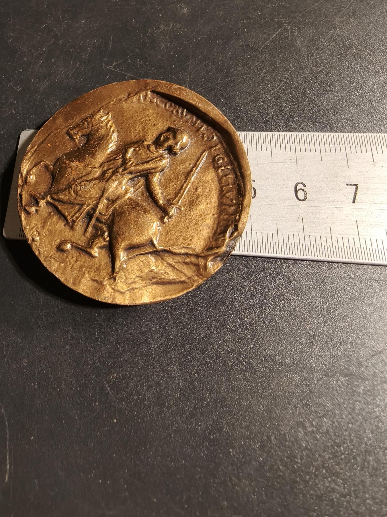 老王徽章第167期 法国狮心王理查德一世主题大铜章     直径50mm.   重量78g