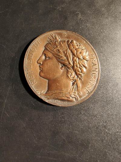 老王徽章第167期 - 法国玛丽安娜铜章     直径50mm.    重量39.4g