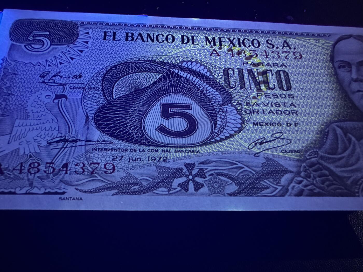 《外钞收藏家》第五百九十期（欧洲强钞、港币、硬通货及丰富裸币大拍场）（本平台长期征集拍品、欢迎藏友们联系合作） 亚美尼亚、巴林、摩尔多瓦、墨西哥17张一起 全新 墨西哥比索边上轻微潮