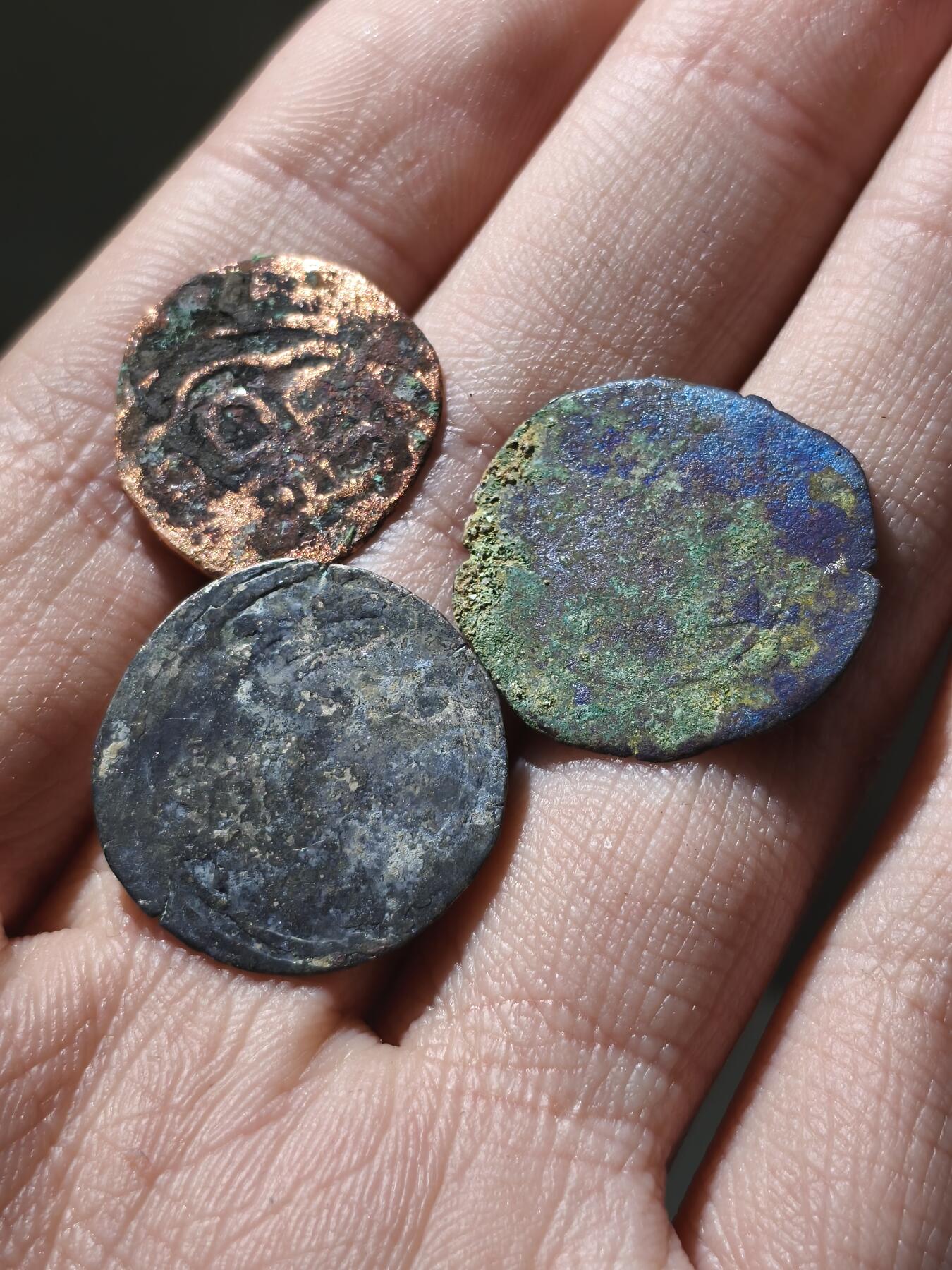 星盘世界钱币十二月六日古典币专场 3枚 窝阔台汗国钱币2铜1银，非常不错的学习标本