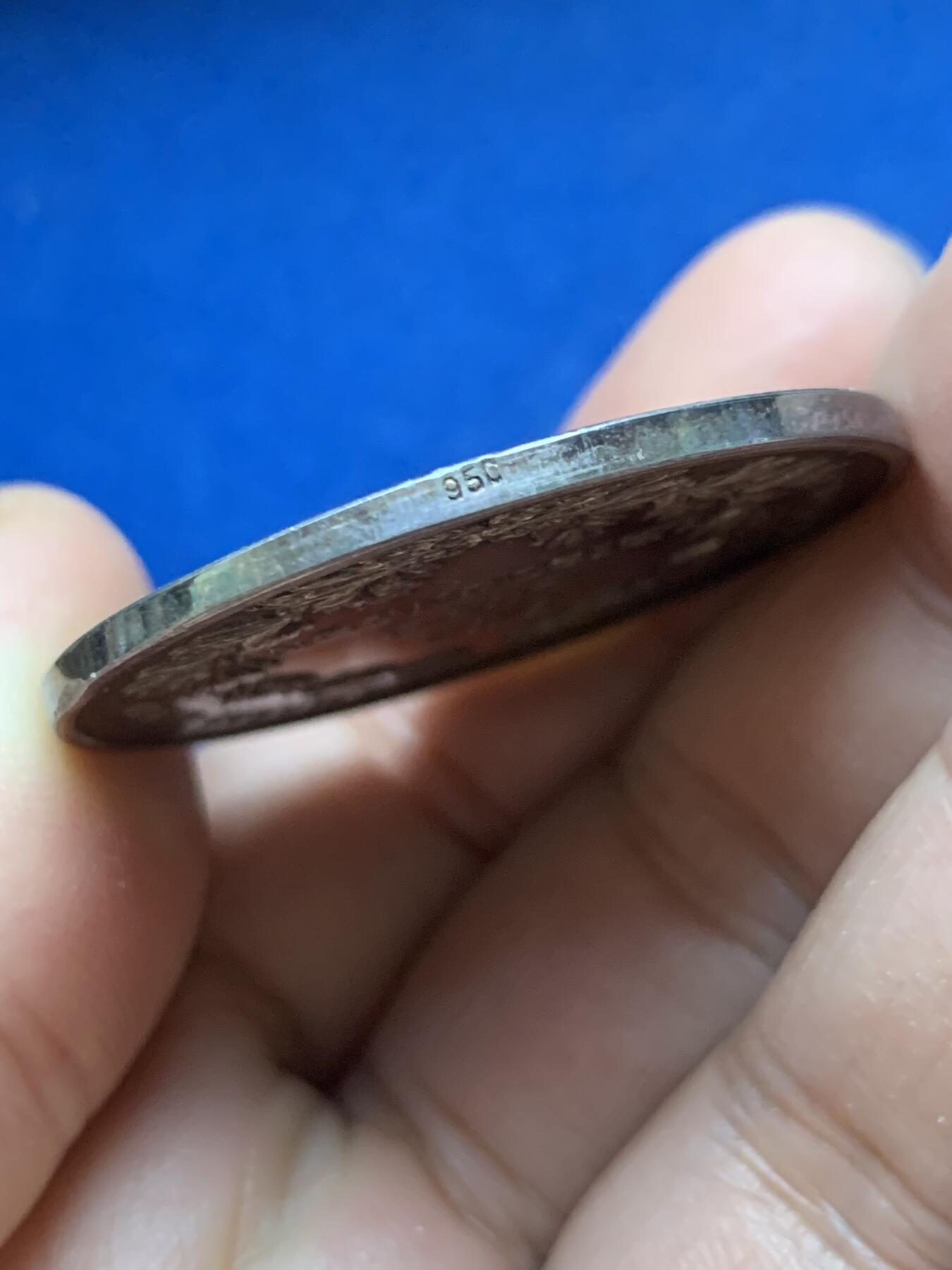 《竞宝斋》第444场 周日，周一，2场连拍 （全场包邮） 19世纪德国纺织贸易协会纪念银章 五彩包浆 重约20.9克 直径40.2mm 950边铭 底板有丝状痕迹 细节见图