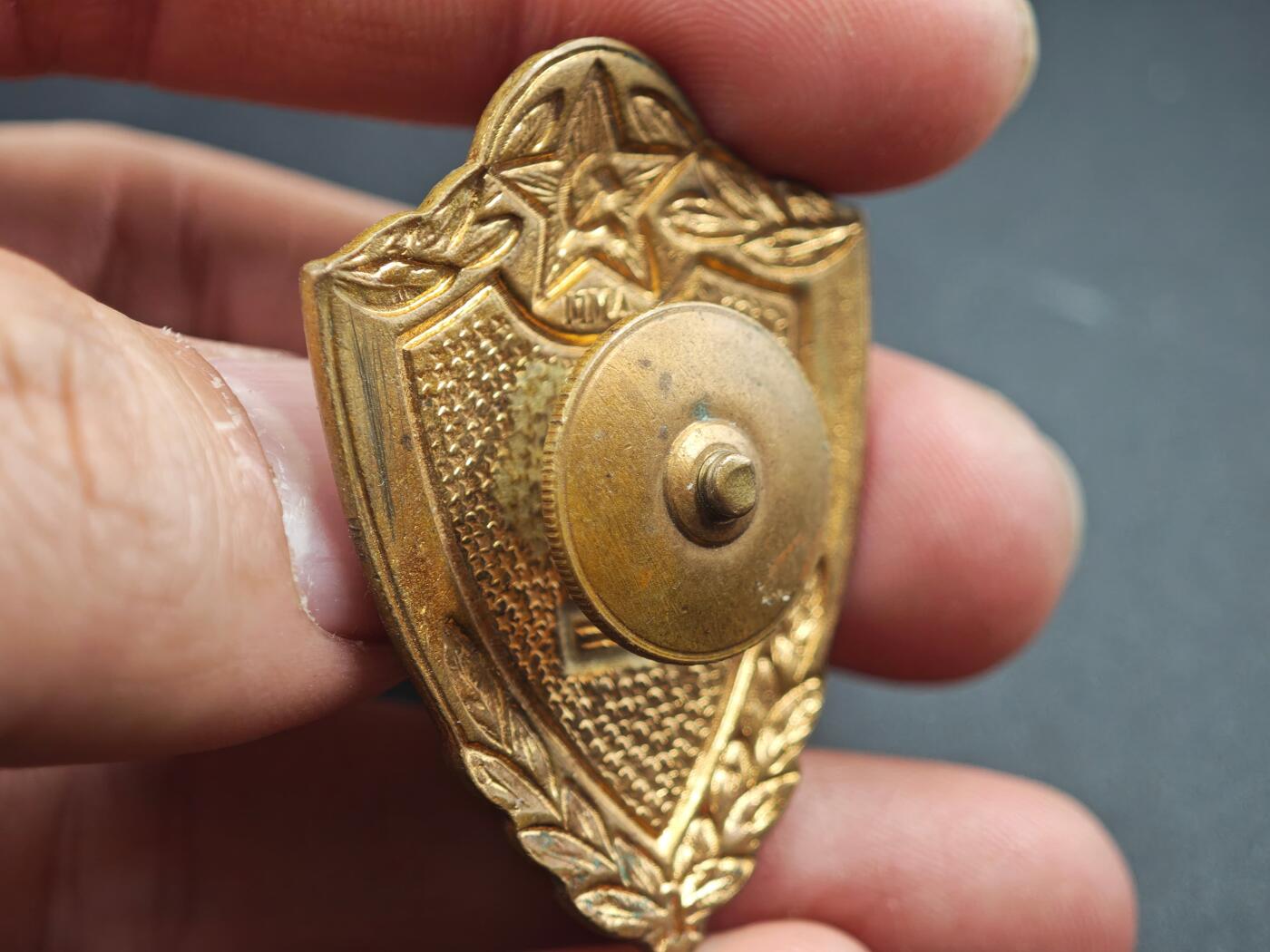 12月1日精品徽章专场 苏联2级士兵证章铜制珐琅