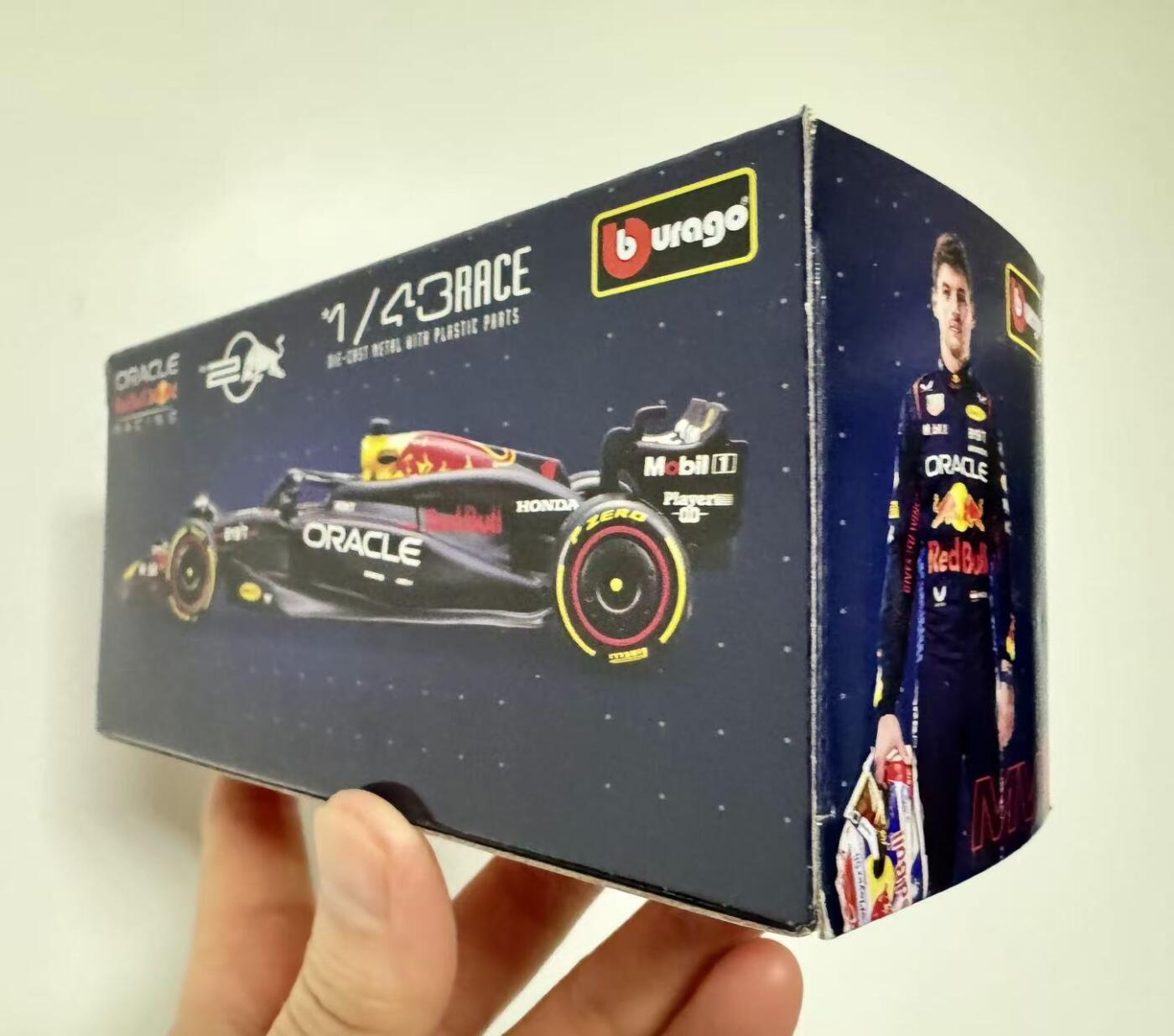 零元拍：马克斯-维斯塔潘亲签1:43红牛RB18冠军F1赛车合金模型