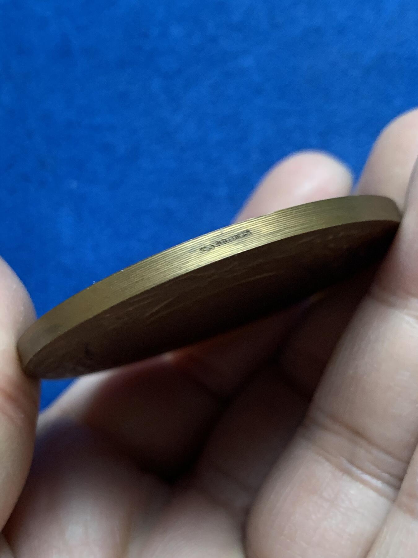 《竞宝斋》第444场 周日，周一，2场连拍 （全场包邮） 法国农业协会铜章，A.Dubois ，59.3克，50.6mm，丰饶角铜标边铭，牛与马高浮雕，肌肉鲜明。