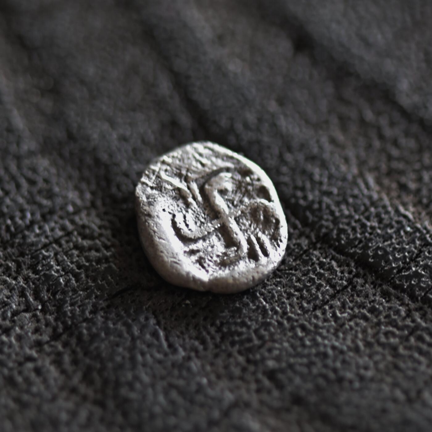 【良泉】【2025年最后一场】12月18日晚19.30点开拍！188组【直播场】西方古代钱币、丝路杂项、印章！ 【少见】公元前5-4世纪【古希腊】阿波罗尼亚，船锚/卍螺旋，半奥波银币，0.42克