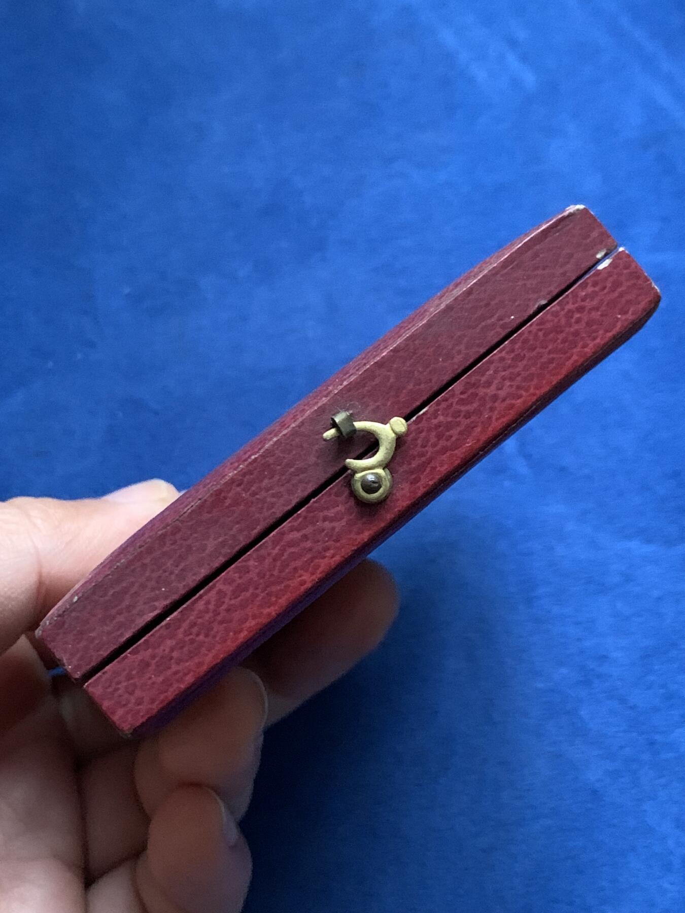 《竞宝斋》第444场 周日，周一，2场连拍 （全场包邮） 法国阿卡雄（比斯开湾地区）城市纪念银章 112.9克 58.6mm 带盒 1968 丰饶角1银标