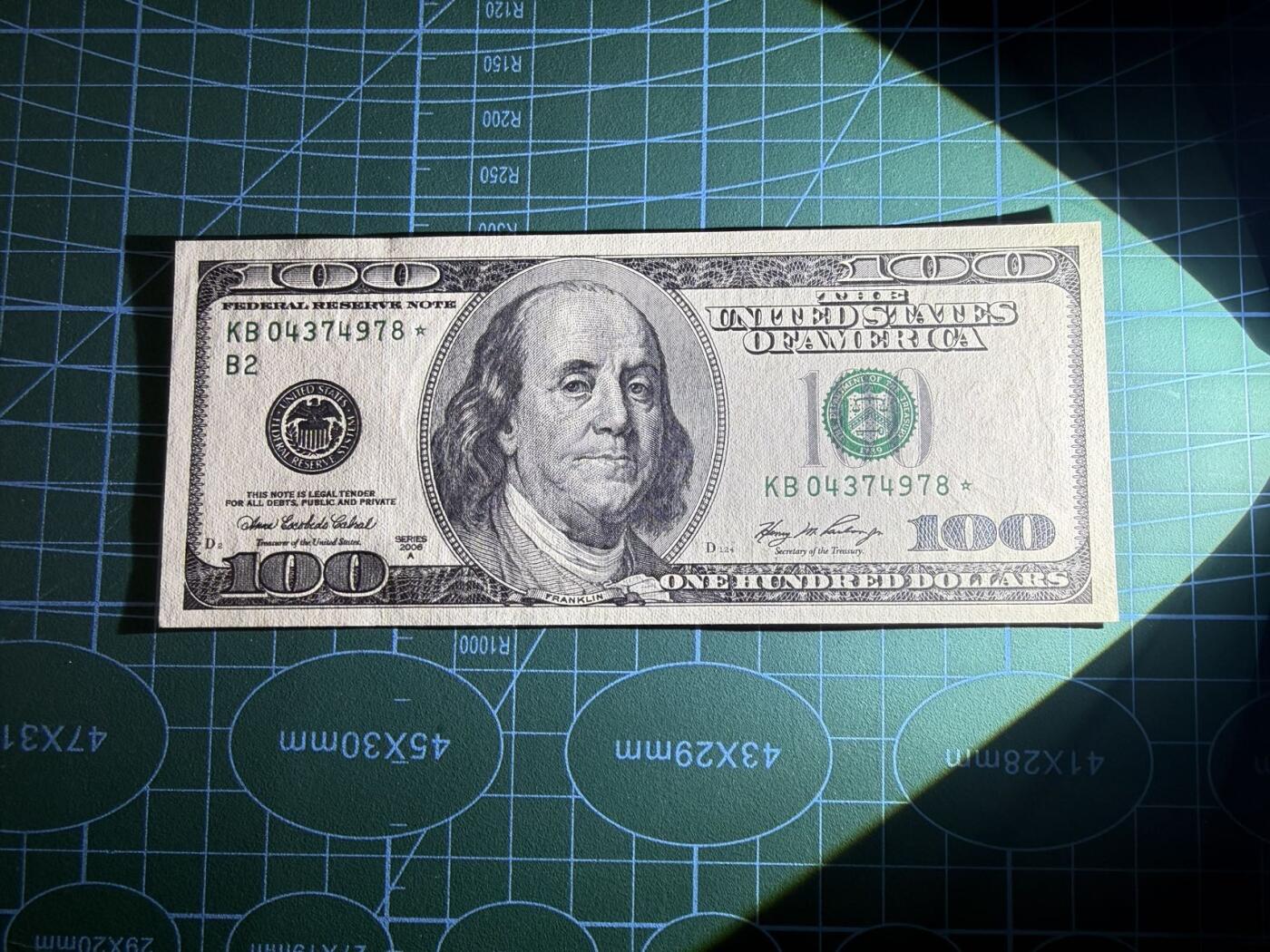 【炜奕收藏】，第五十二期 2006年美国100美元，UNC品相，补号