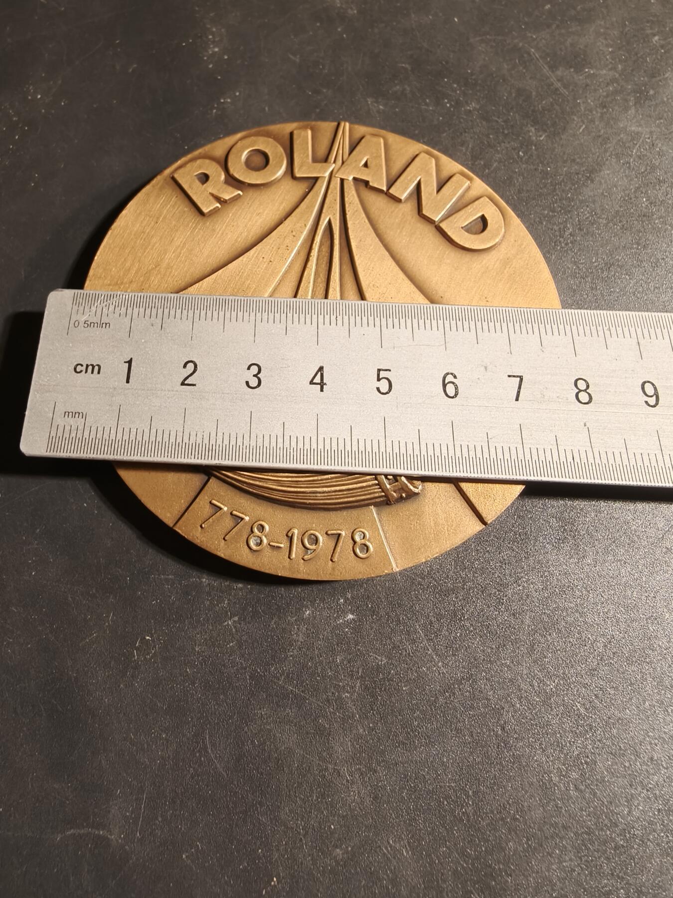 老王徽章第167期 法国法德联合研发“罗兰”地空导弹项目大铜章    直径80mm.   重量223.4g