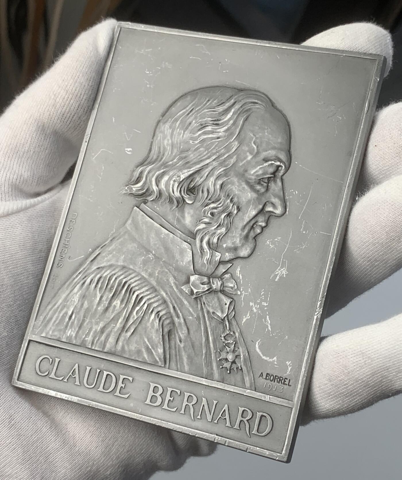 掌中浮雕-藏着的欧洲第044场 1913年法国科学家克洛德.贝尔纳白色金属纪念章，80*110mm，132g
