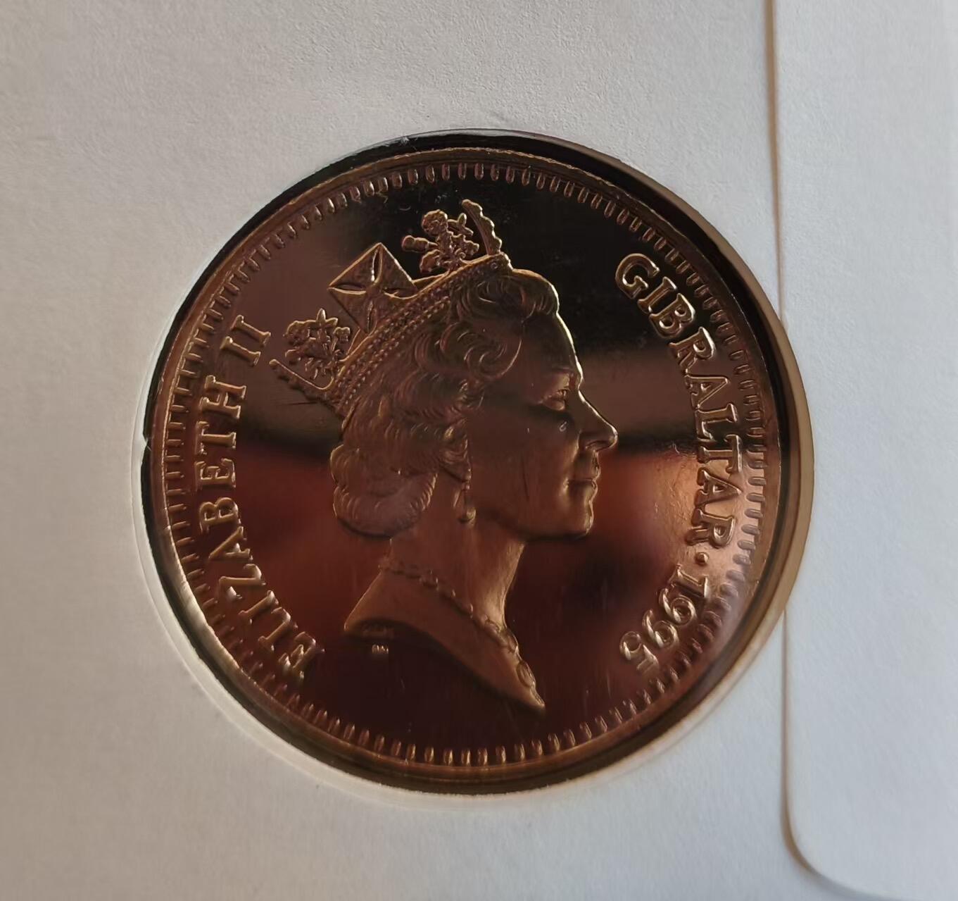 ❤️【币观天下】❤️ 第333期钱币拍卖- 2025.12.5周五晚上6点半场-长期征集拍品 直布罗陀1995年五镑 VJ DAY邮币封