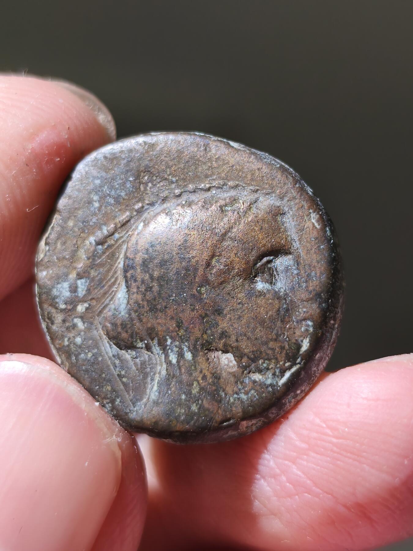 星盘世界钱币十二月六日古典币专场 希腊化腓尼基大铜币 10.33g披纱女王 贝勒尼基公主？ 约前2世纪 背面写有腓尼基文