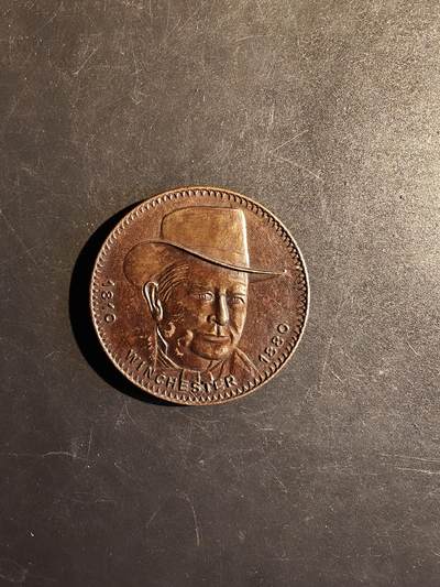 老王徽章第167期 - 法国《武器公报》纪念菲利普•温彻斯特纪念章      他是著名温彻斯特连发步枪的推广者     直径46mm.    重量59.1g