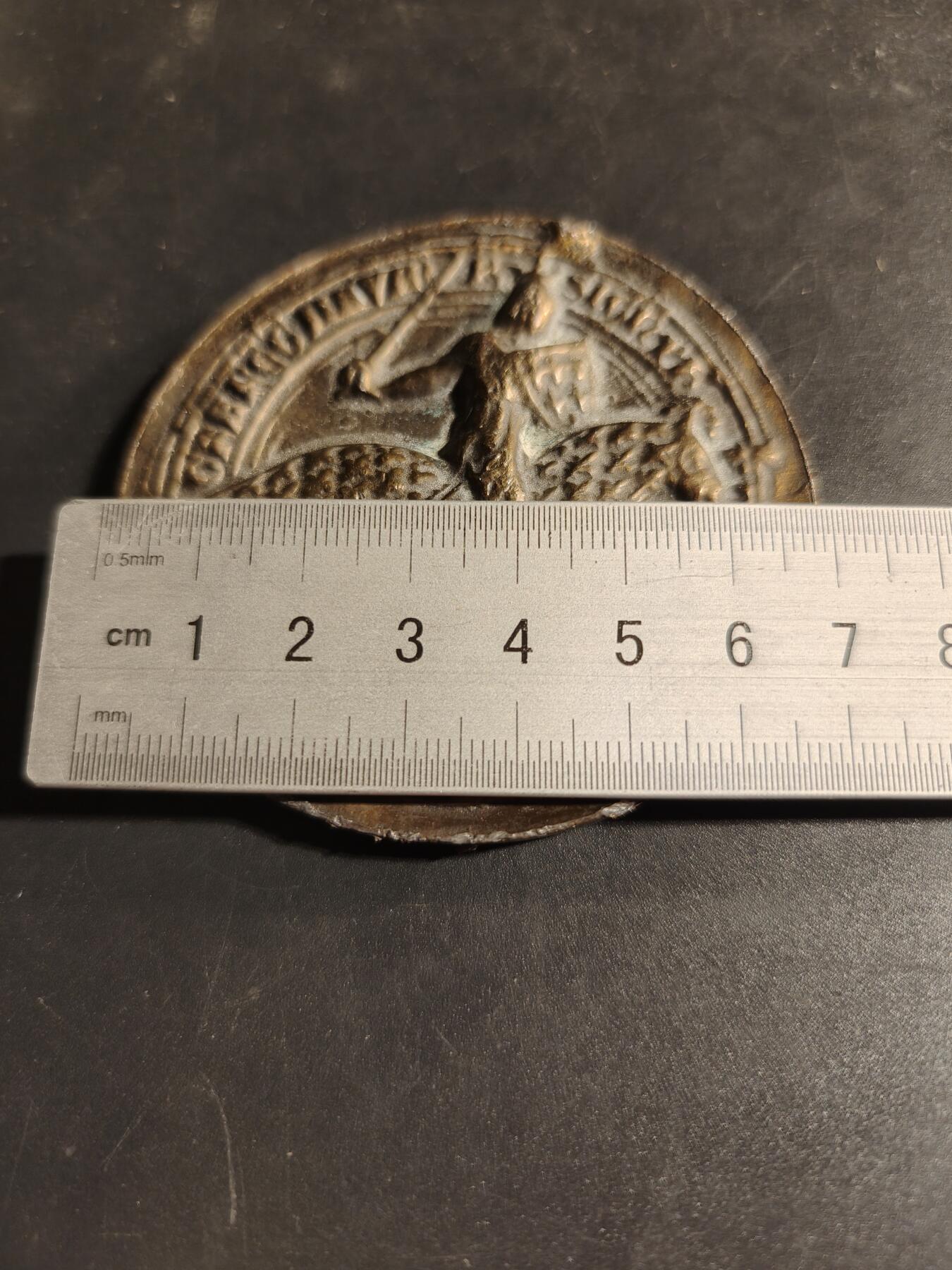 老王徽章第167期 法国国王菲利四世骑马戎装形象纪念章     直径69mm.   重量188.5g