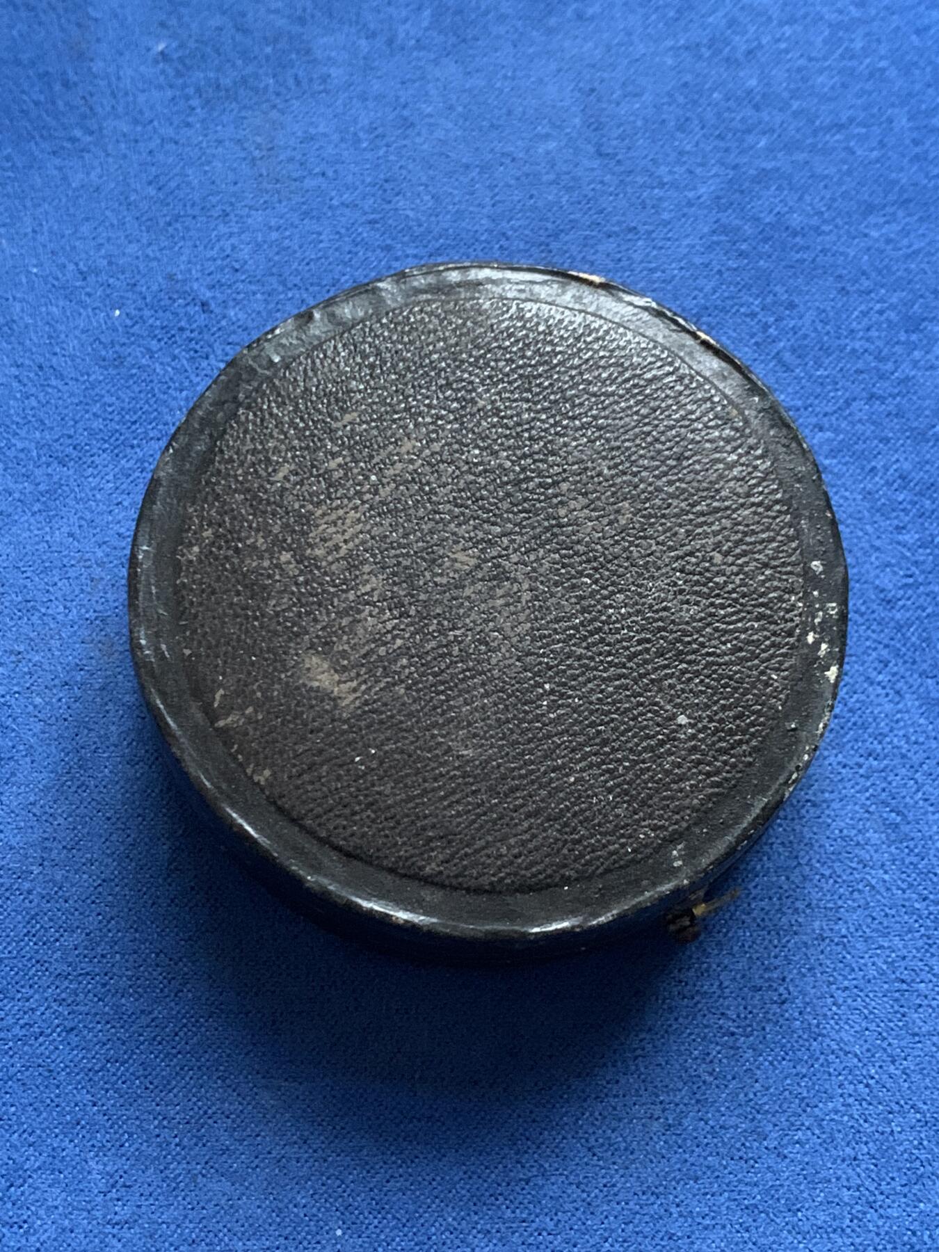 《竞宝斋》第444场 周日，周一，2场连拍 （全场包邮） 西班牙十九世纪 吉普斯夸省畜牧与农产品博览会纪念铜章 51.25克 47mm 带原盒 双面超高浮雕 好品