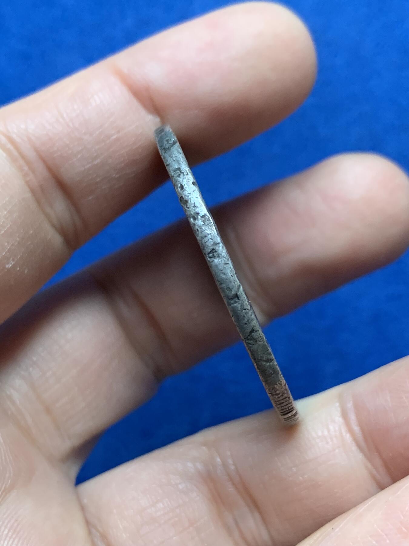 《竞宝斋》第444场 周日，周一，2场连拍 （全场包邮） 玻利维亚1833年8索尔银币 原味老包浆 细节见图