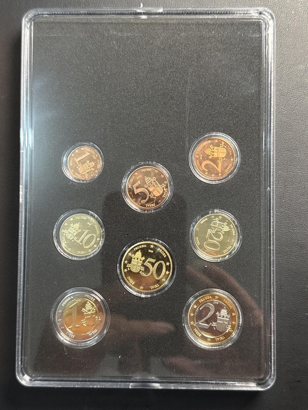 ❤️【币观天下】❤️ 第333期钱币拍卖- 2025.12.5周五晚上6点半场-长期征集拍品 梵蒂冈2005年欧元纪念币8枚1套带包装