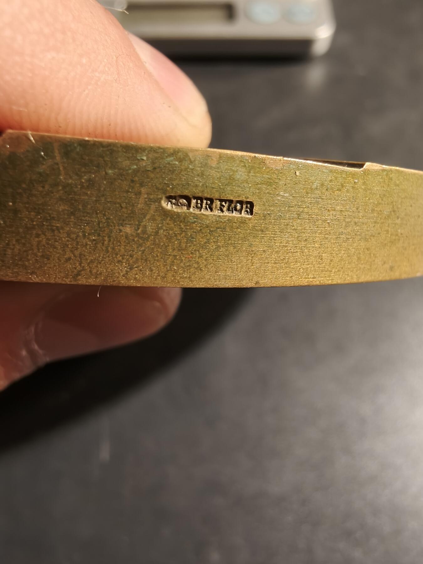 老王徽章第167期 法国1996-2000年年历大铜章      直径94mm.    重量680g