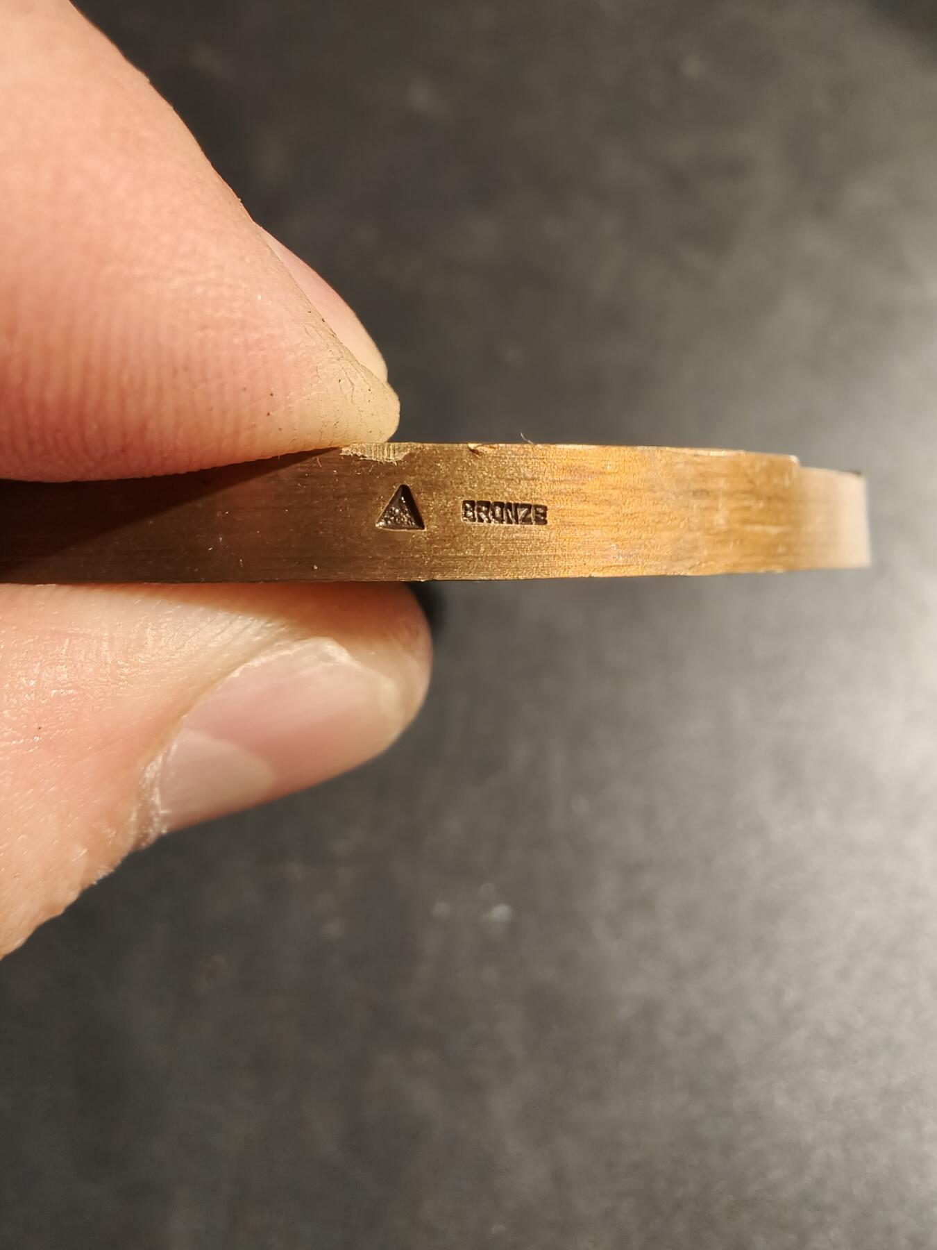 老王徽章第167期 法国法德联合研发“罗兰”地空导弹项目大铜章    直径80mm.   重量223.4g