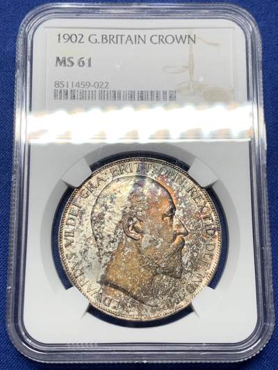 《竞宝斋》第444场 周日，周一，2场连拍 （全场包邮） - NGC MS61 英国1902年爱德华七世马剑克朗银币，正面浓郁五彩包浆，背面原状态英伦包浆，非常不错的一枚