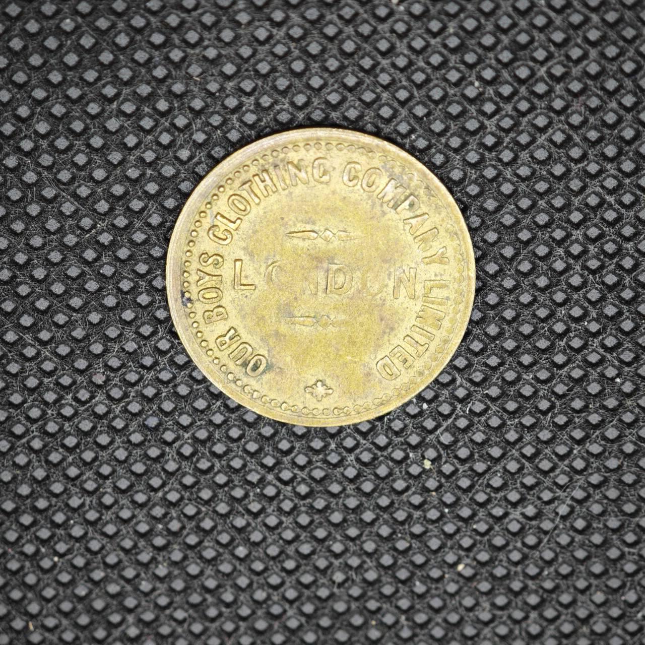 【淘币小摊】限时拍第八百一十六拍  纪念章场  满百包邮可预留两周  周一统一发货   英国维多利亚女王登基60周年纪念章直径21mm