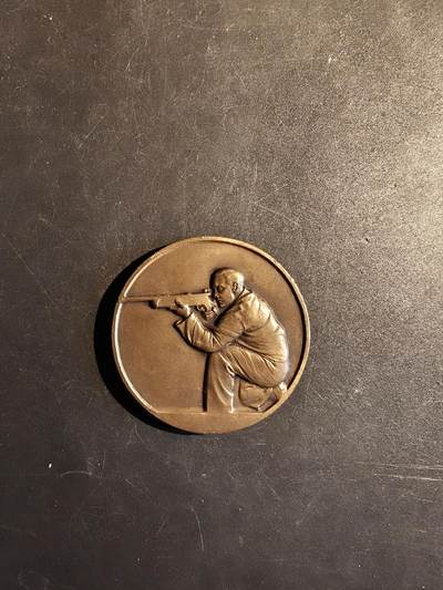 老王徽章第167期 - 法国射击竞赛大铜章     直径48mm.    重量59.3g