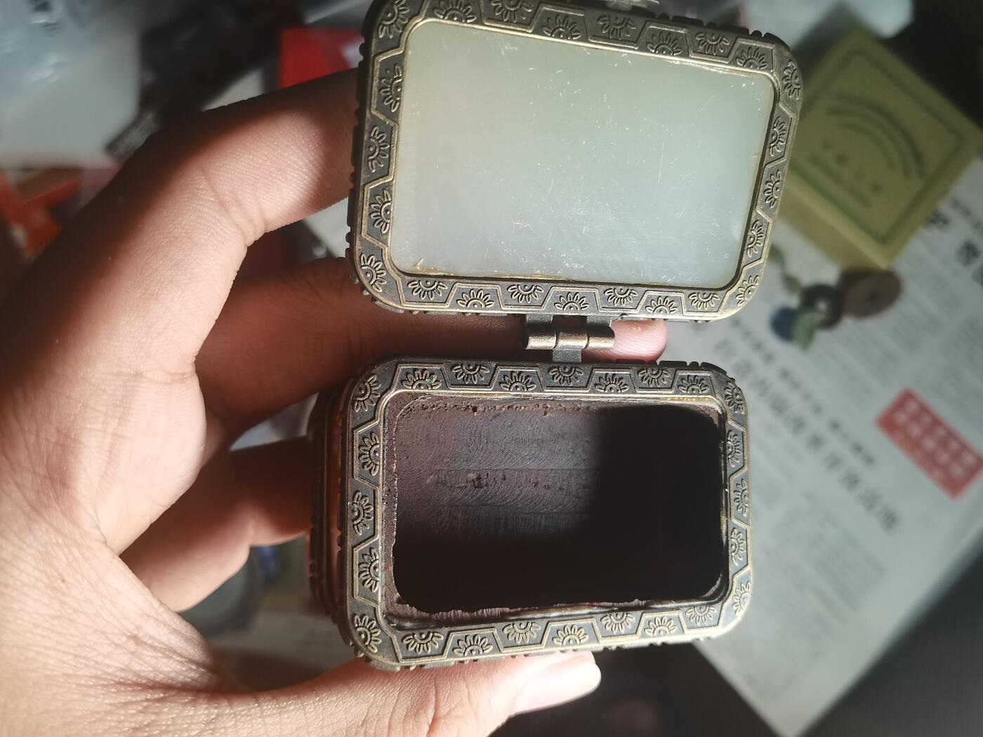 【玉仁】年底最后一拍.徽章书籍钱币场（全场0起.精品多多） 创汇期，牙制、玉制器物