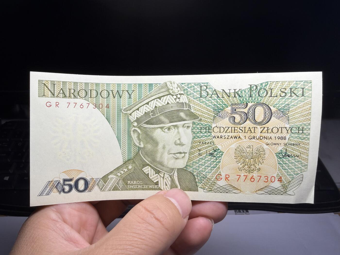 2025年集古藏今外币拍卖第十期-第10场—（总第290拍-纸币专场），本期拍完结算一次，发货时间2-3天，休息几天后继续新的一期拍卖。 1988年波兰50兹罗提