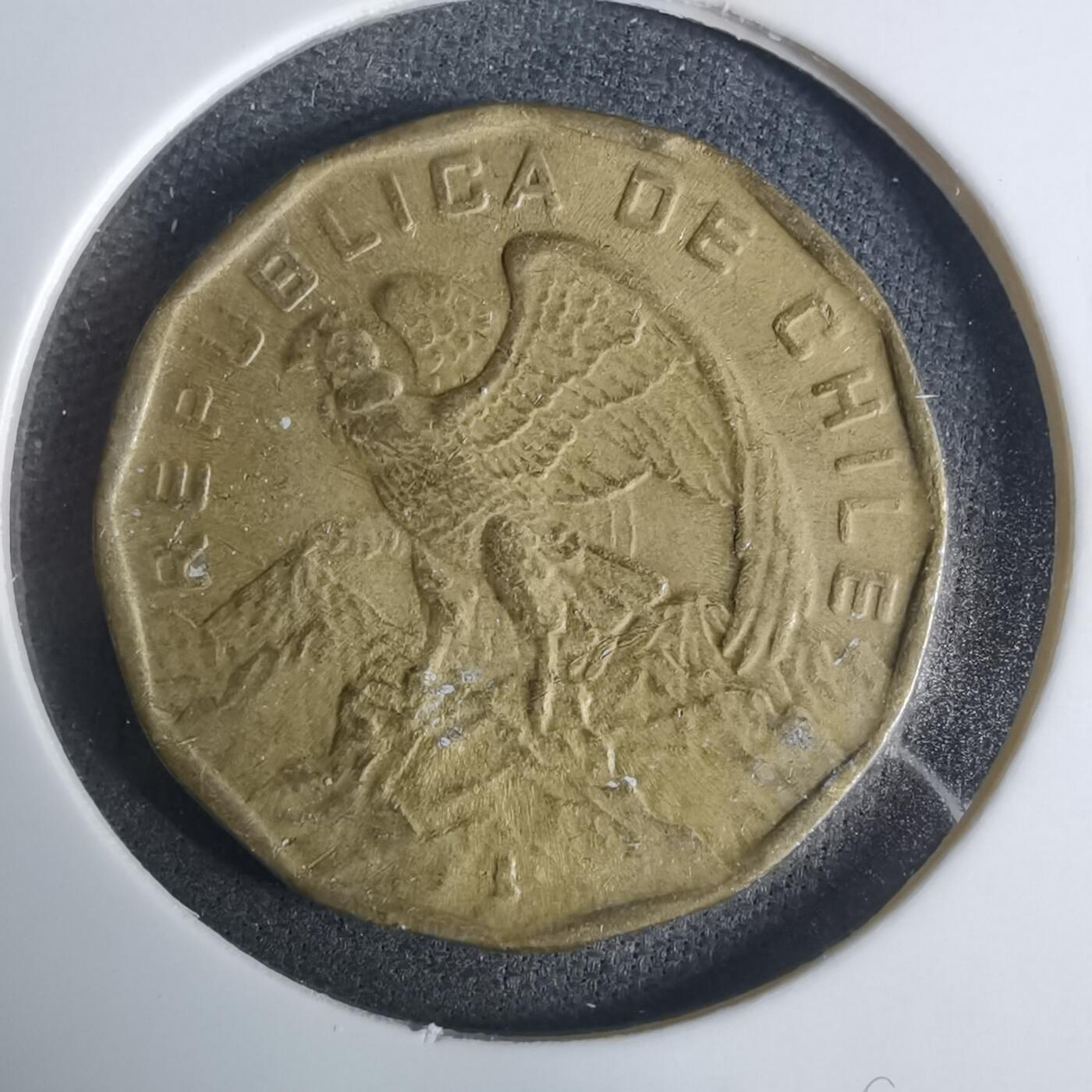 沼泽如烟--第919场 智利1975年100埃斯库多