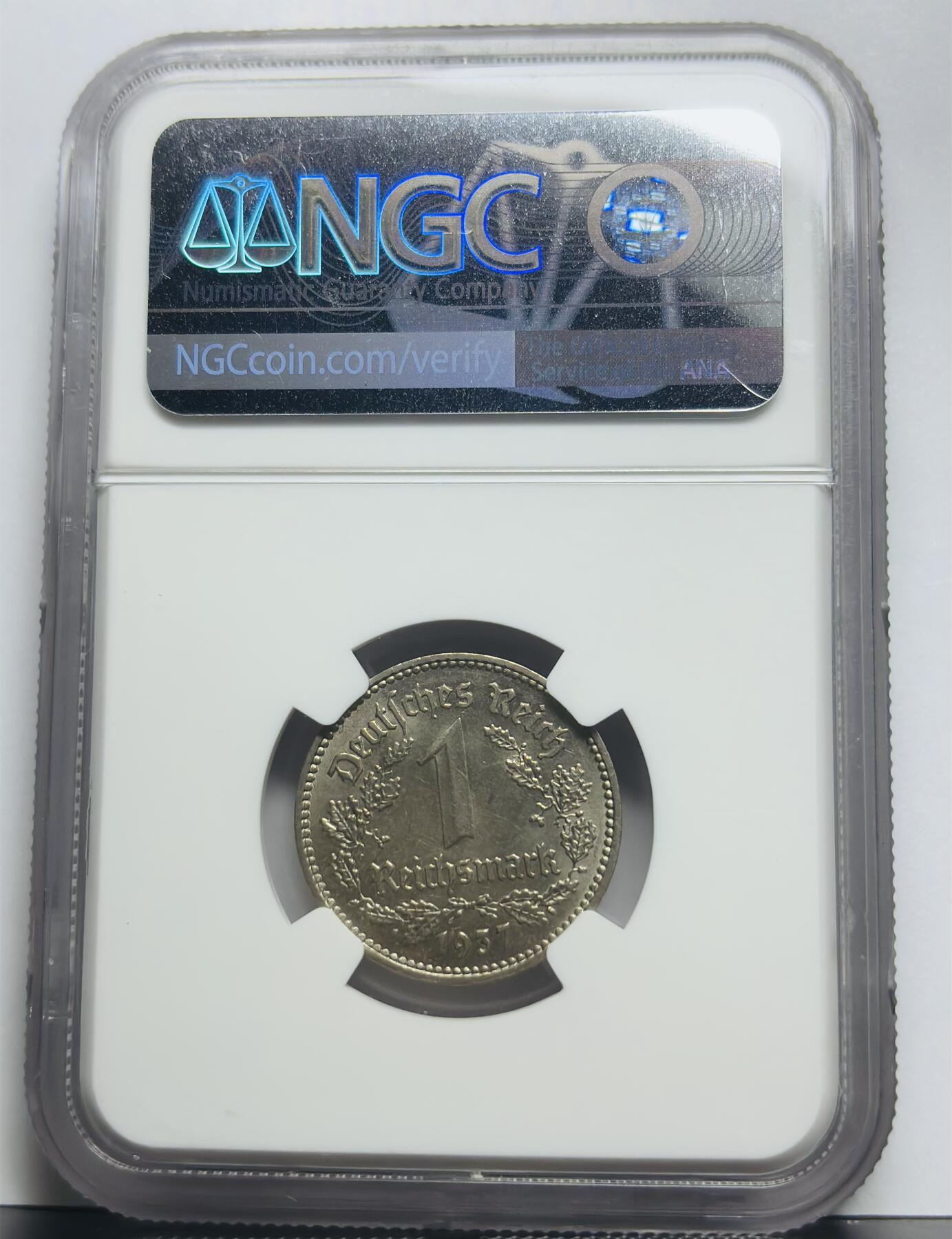 文馨钱币收藏第 283 场，【大雪鉴珍，寒英缀金】金银纪念币精品场，诚邀您的参与【长期接代拍品】 1937 年德国 1 马克镍币 A 版 NGC 评级 MS62 分，羽毛清晰可数，字口深俊，少见的好品，62 分实为低评状态