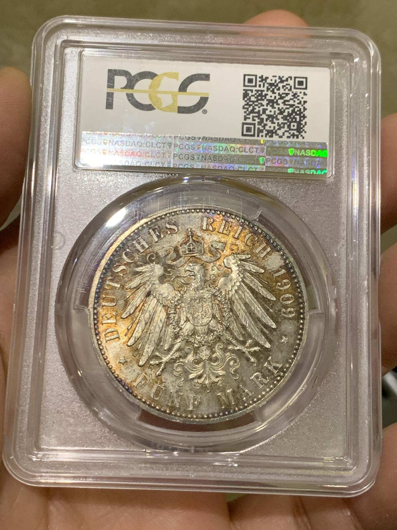 《竞宝斋》第444场 周日，周一，2场连拍 （全场包邮） PCGS MS66 德国1909年萨克森莱比锡大学创校500周年纪念流通5马克 金闪闪的包浆裹身 顶级收藏选择