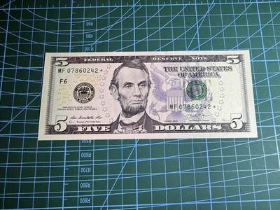 【炜奕收藏】，第五十二期 - 2013年美国5美元，UNC品相，补号