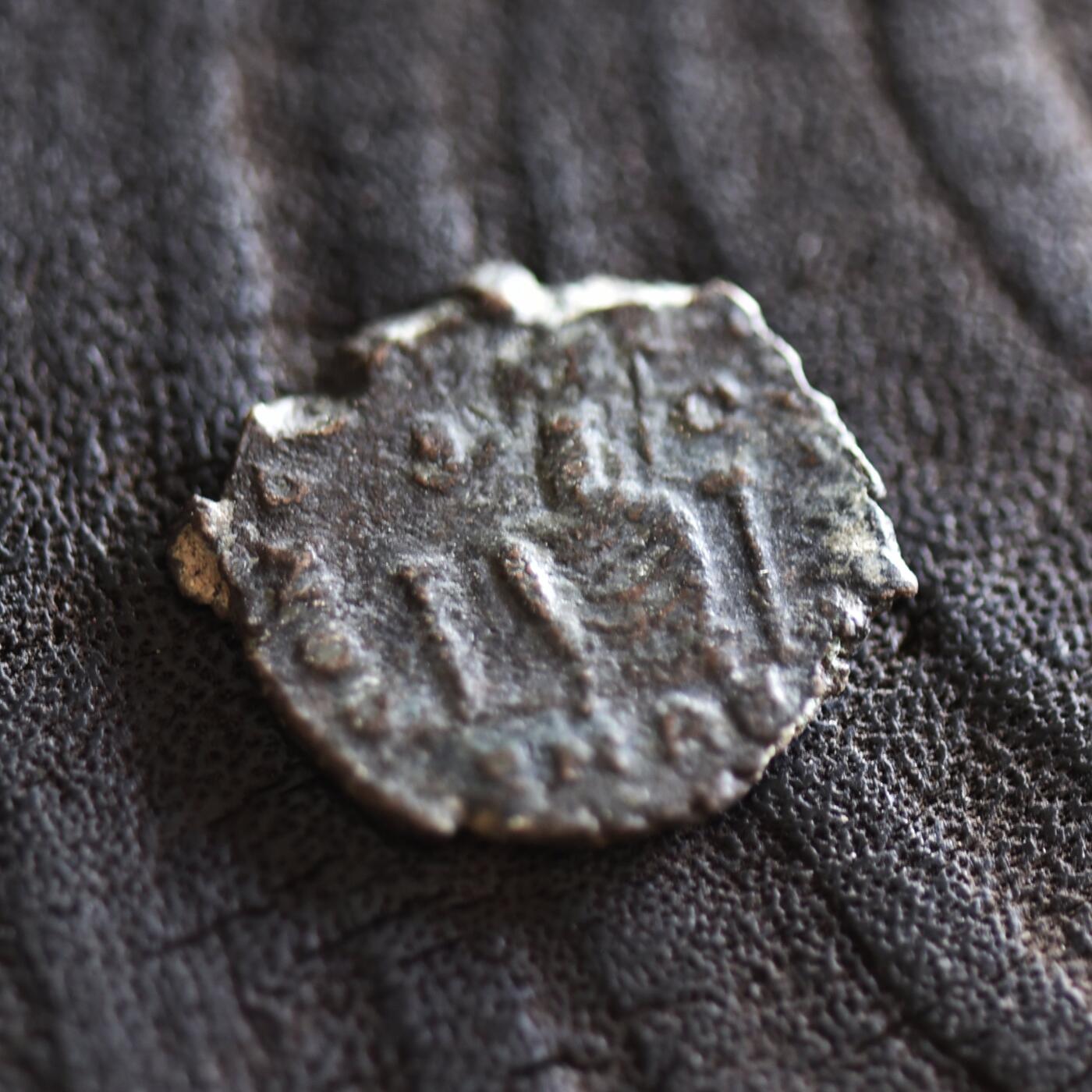 【良泉】【2025年最后一场】12月18日晚19.30点开拍！188组【直播场】西方古代钱币、丝路杂项、印章！  【藏家出品B】公元378-383年，西罗马帝国 格拉提安铜币，克孜科斯造币厂，2.01克