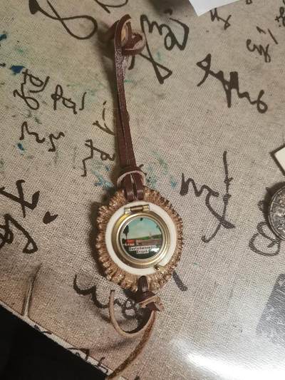 【玉仁】年底最后一拍.徽章书籍钱币场（全场0起.精品多多） - 东德挂件