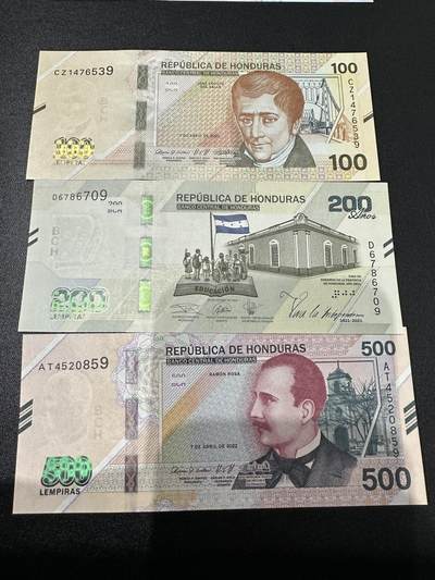 《外钞收藏家》第五百九十期（欧洲强钞、港币、硬通货及丰富裸币大拍场）（本平台长期征集拍品、欢迎藏友们联系合作） - 洪都拉斯100、200、500面额 三张一起 全新UNC 尾9