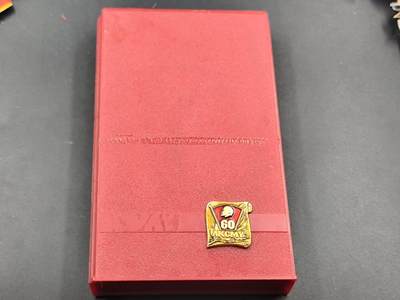 11月29日精品徽章专场 - 原盒 苏联共青团纪念章一组