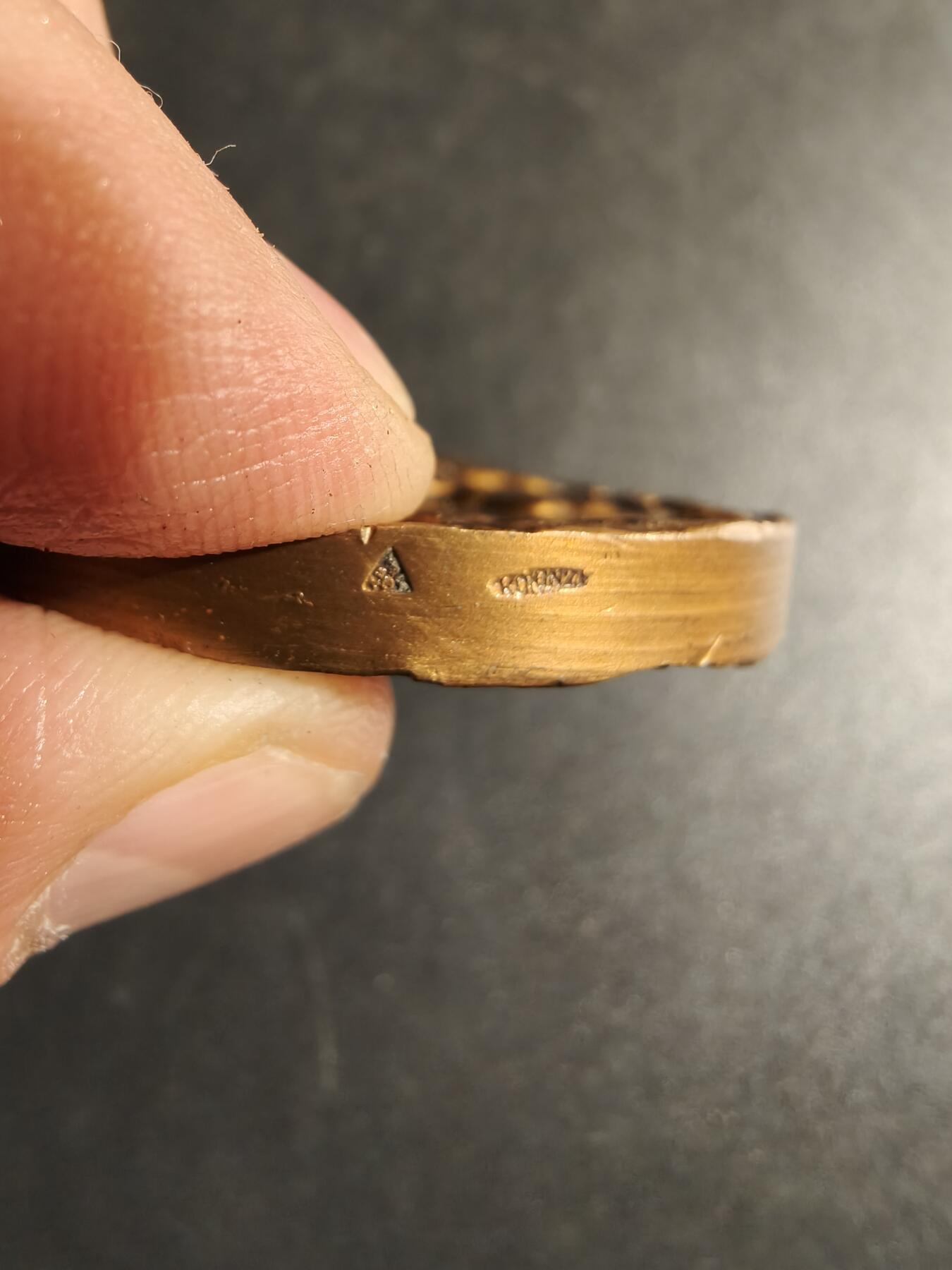 老王徽章第167期 法国狮心王理查德一世主题大铜章     直径50mm.   重量78g