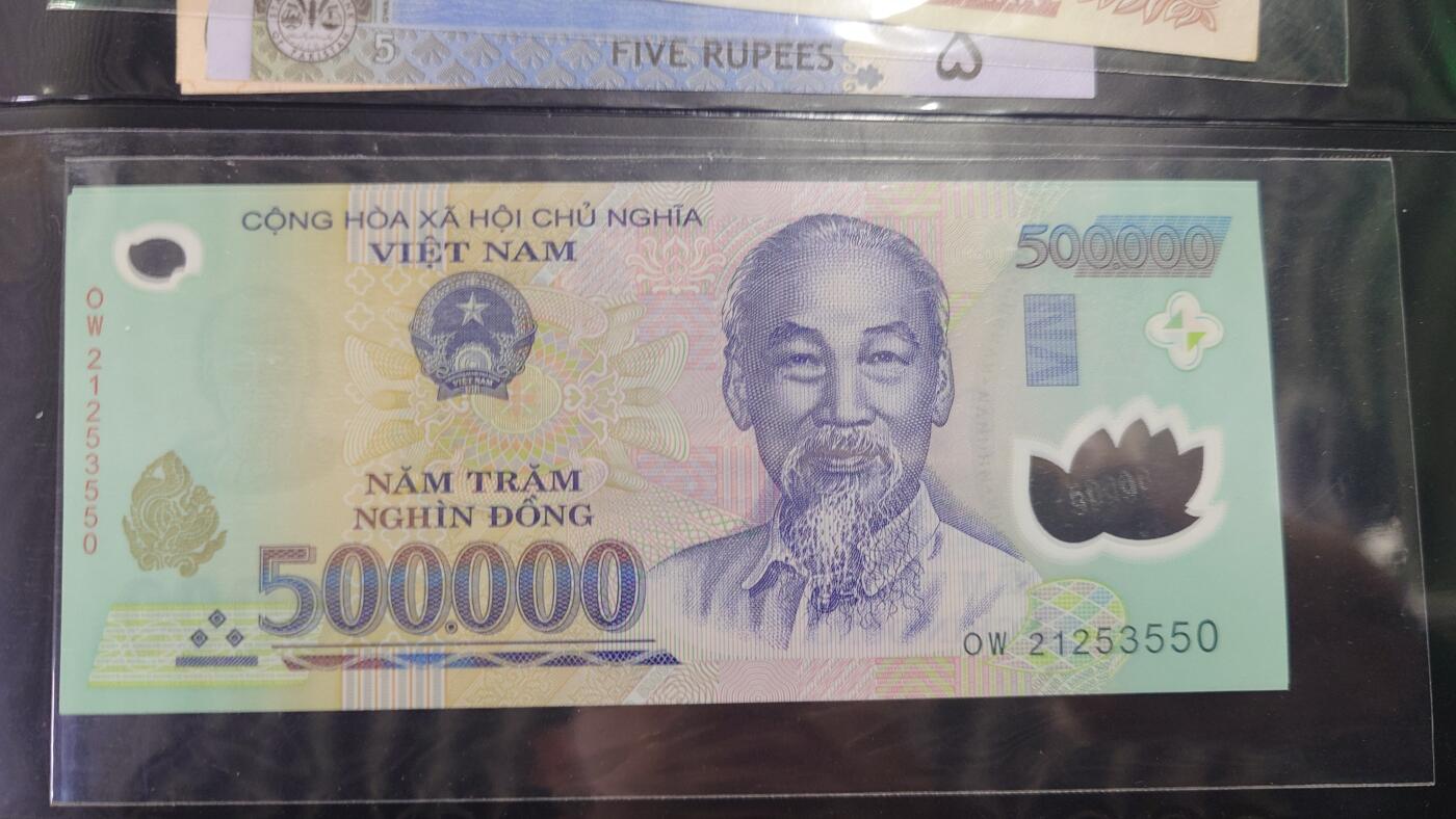 世界钱币～微拍第218期暨2025年第58期  老库存低价起拍 2021年越南50万塑料钞 全新绝品无47