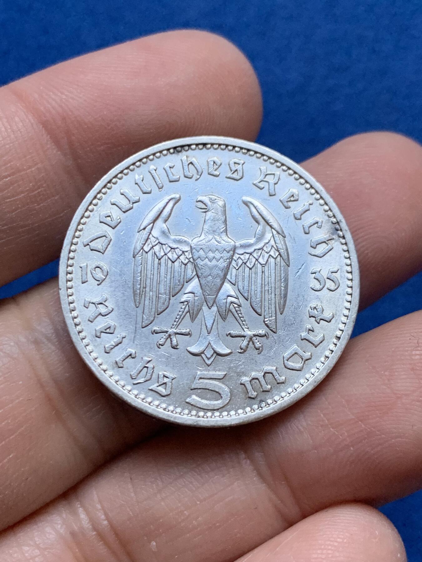 《竞宝斋》第444场 周日，周一，2场连拍 （全场包邮） 两枚一组 德国1935年5马克银币+拉脱维亚1926年2拉特银币 美品