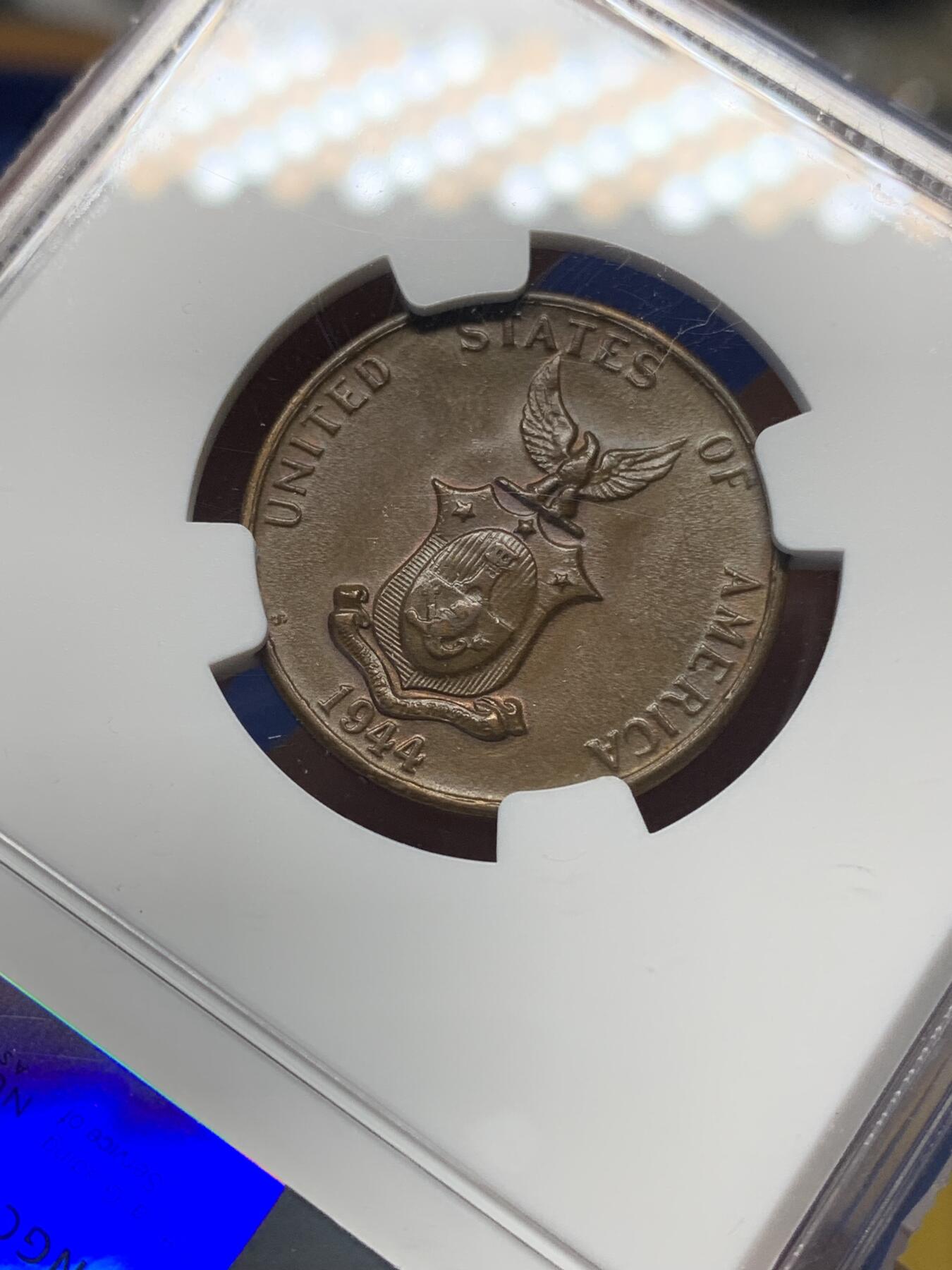 《竞宝斋》第444场 周日，周一，2场连拍 （全场包邮） NGC MS62BN 菲律宾 1944年 1分 铜币 红光俱在