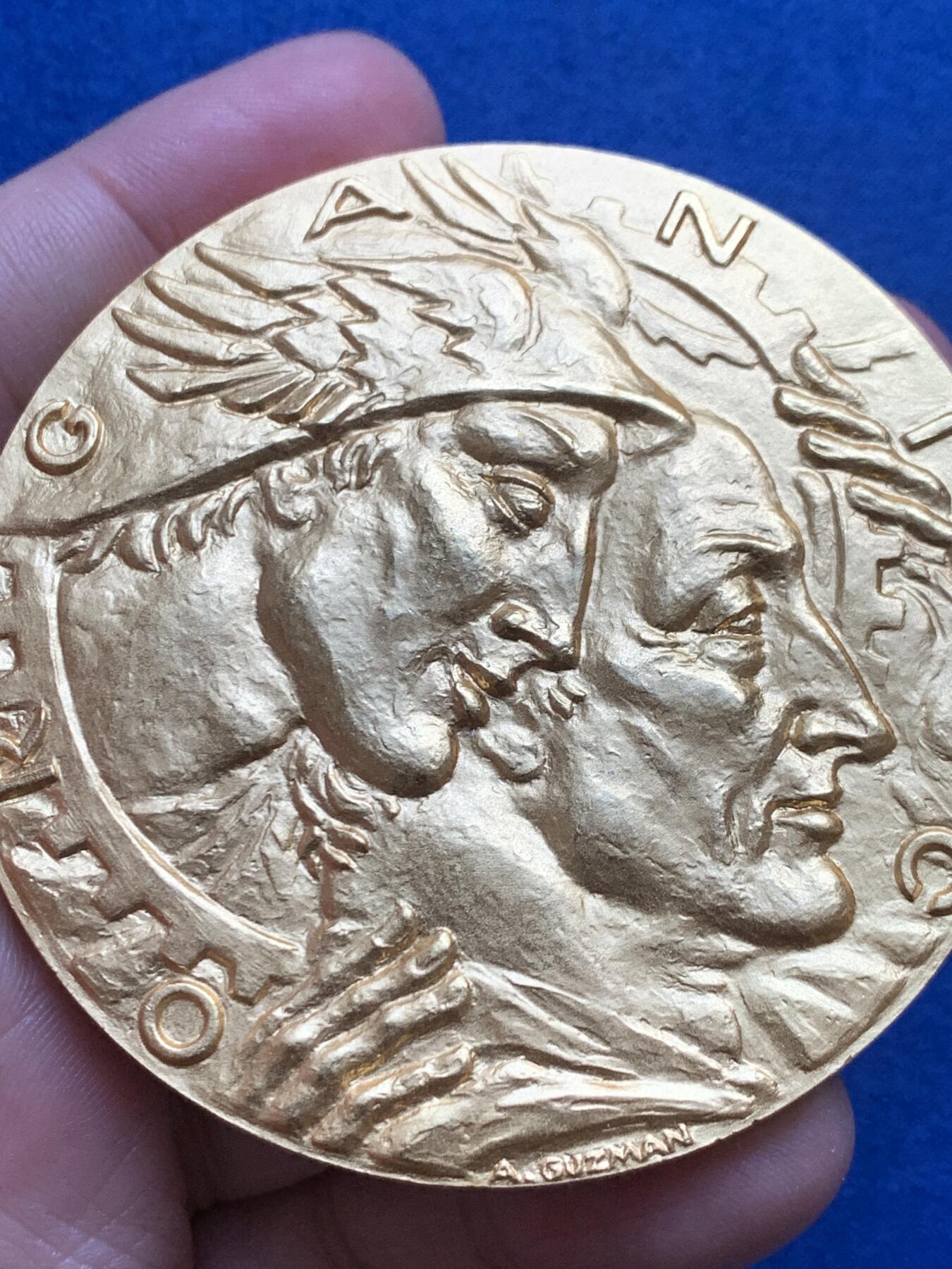 《竞宝斋》第444场 周日，周一，2场连拍 （全场包邮） 法国贝桑松社会服务镀金大铜章 1968 丰饶角铜标 直径68mm 重量166.6g