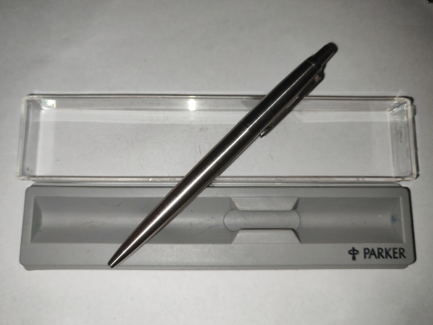 韵星假日拍卖第三十一期 -- Rimey Holidays Auction 31 派克Parker第一版logo宝珠笔带原盒 品相完好可换芯正常使用